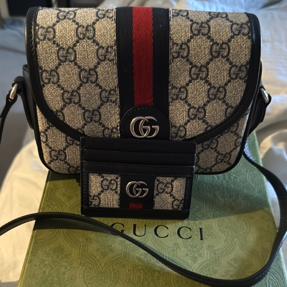 BAG ONLY AT THIS PRICE!Gucci Ophidia Crossbody Bag